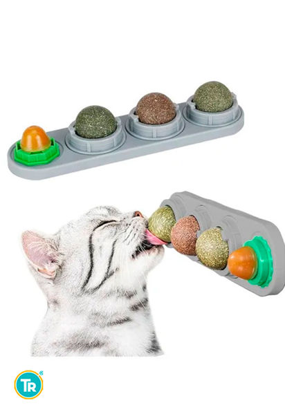 Imagen de GOLOSINA PARA GATOS 3 BOLAS DE MENTAS + 1 LICKING